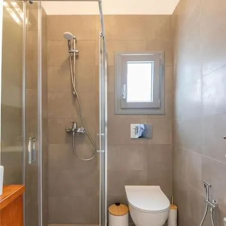 Mykonos Luxury With Jacuzzi דירה קאלו ליבאדי