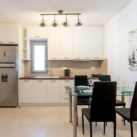 Mykonos Luxury With Jacuzzi 公寓 *